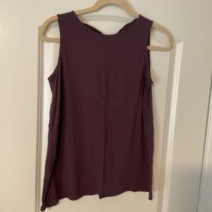 Sleeveless Tie back tee